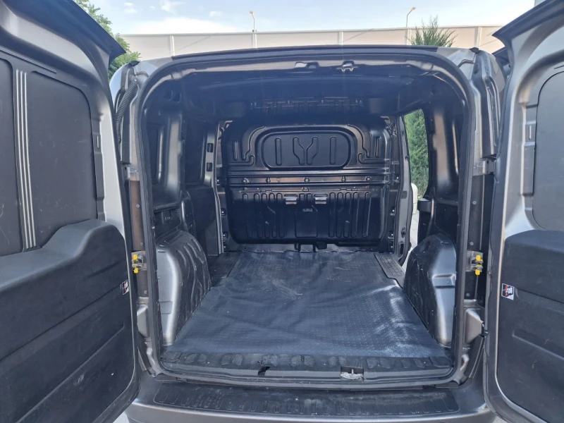 Fiat Doblo 1.6 M-jet.105 к.с. НАВИГАЦИЯ , снимка 4 - Автомобили и джипове - 51949003