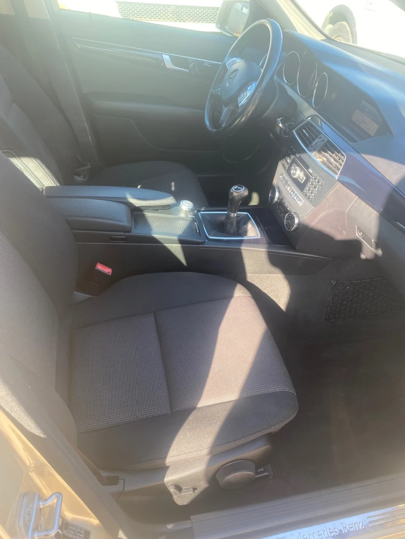 Mercedes-Benz C 180 C180 CGI Exclusive, снимка 8 - Автомобили и джипове - 52324903