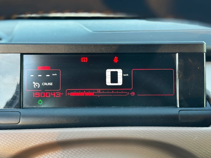 Citroen C4 Cactus 1.6 HDi 100 Hp, снимка 12 - Автомобили и джипове - 52527072