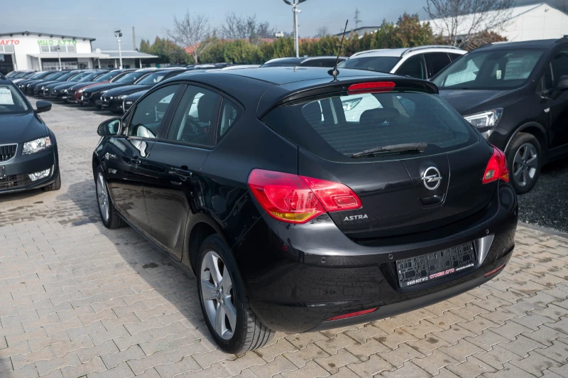 Opel Astra 1.4i* 101кс* Евро5* бензин, снимка 7 - Автомобили и джипове - 52747693