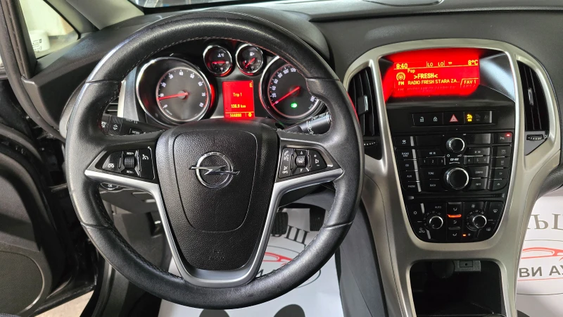Opel Astra 1.4i* 101кс* Евро5* бензин, снимка 16 - Автомобили и джипове - 52747693