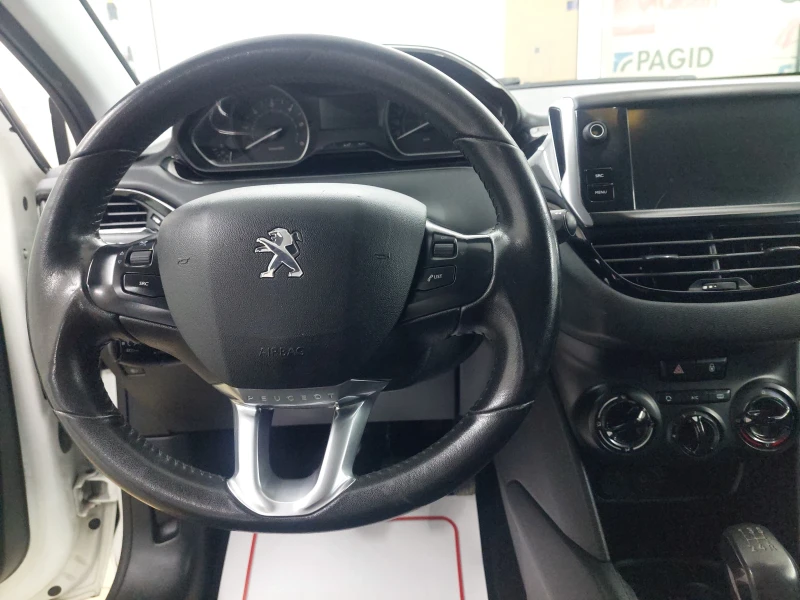 Peugeot 208 1.6 hdi, снимка 6 - Автомобили и джипове - 53576101