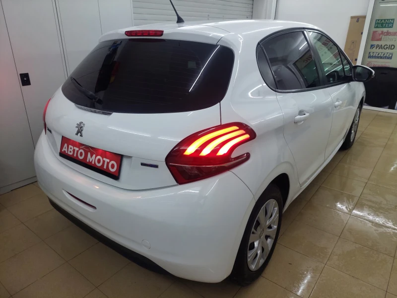 Peugeot 208 1.6 hdi, снимка 4 - Автомобили и джипове - 53576101