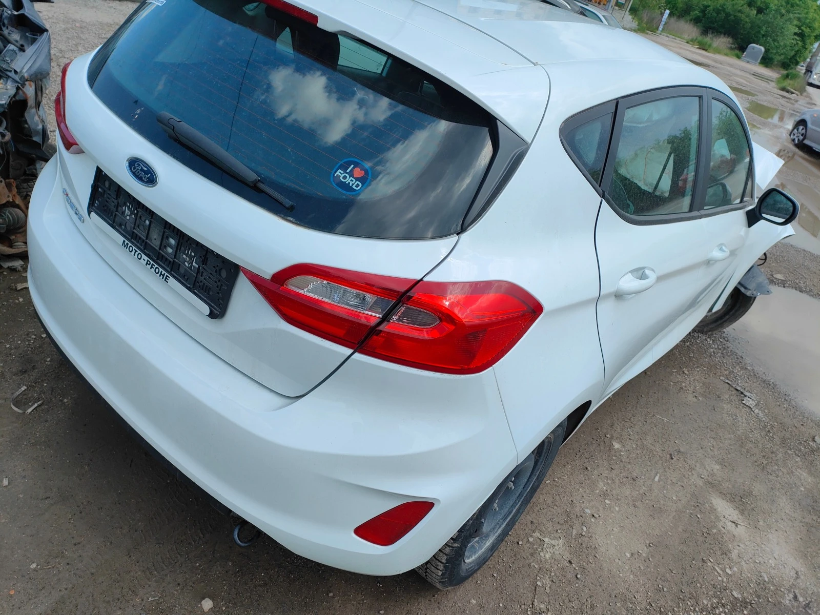 Ford Fiesta 1.5tdci | Mobile.bg — изображение 12