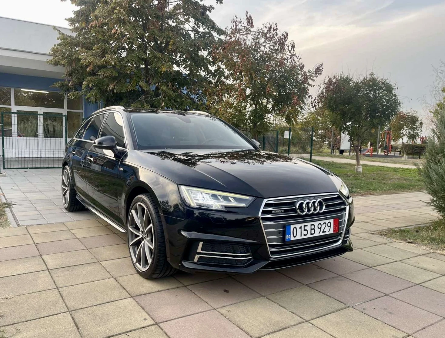 Audi A4 Avant* 190hp* S-Line* Quattro* LED* Exclusive*  - [1] 