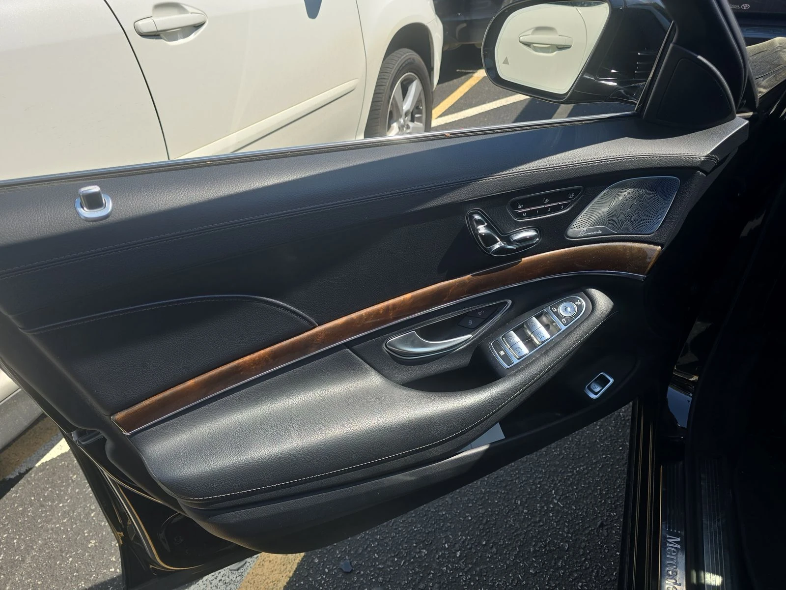 Mercedes-Benz S 550 Adaptive Cruise/Automatic Parking/Keyless/Масаж - изображение 7