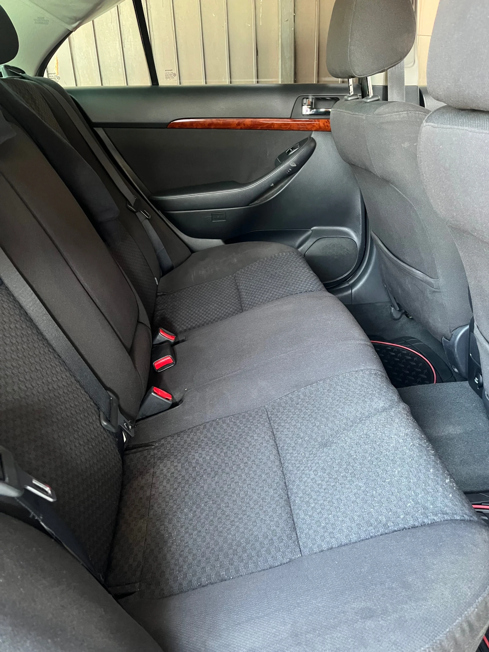 Toyota Avensis 2.2 D4D D-CAT - изображение 8