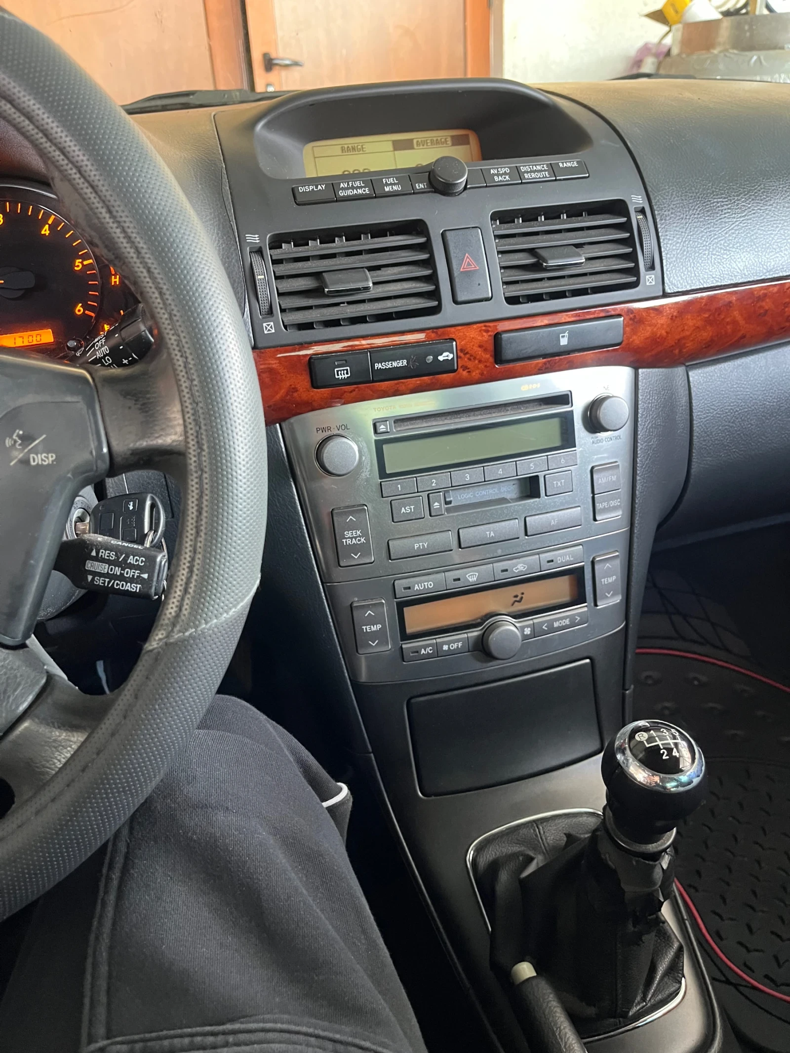Toyota Avensis 2.2 D4D D-CAT - изображение 9