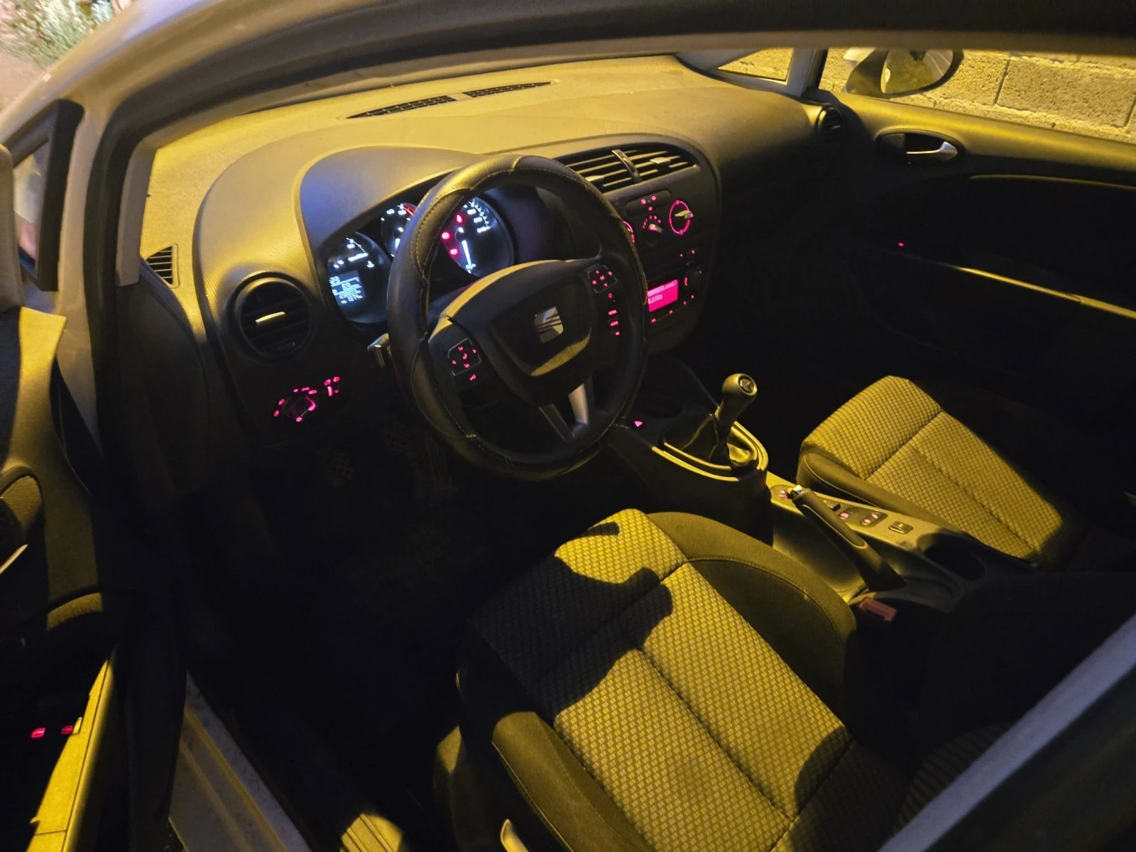 Seat Leon 1.4 i - изображение 4