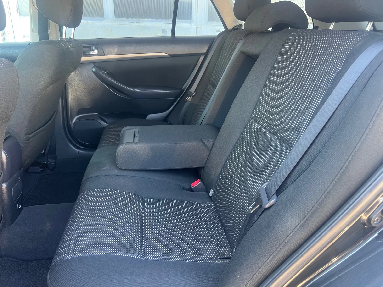 Toyota Avensis FACELIFT 2.0D4D-150 | Mobile.bg — изображение 12