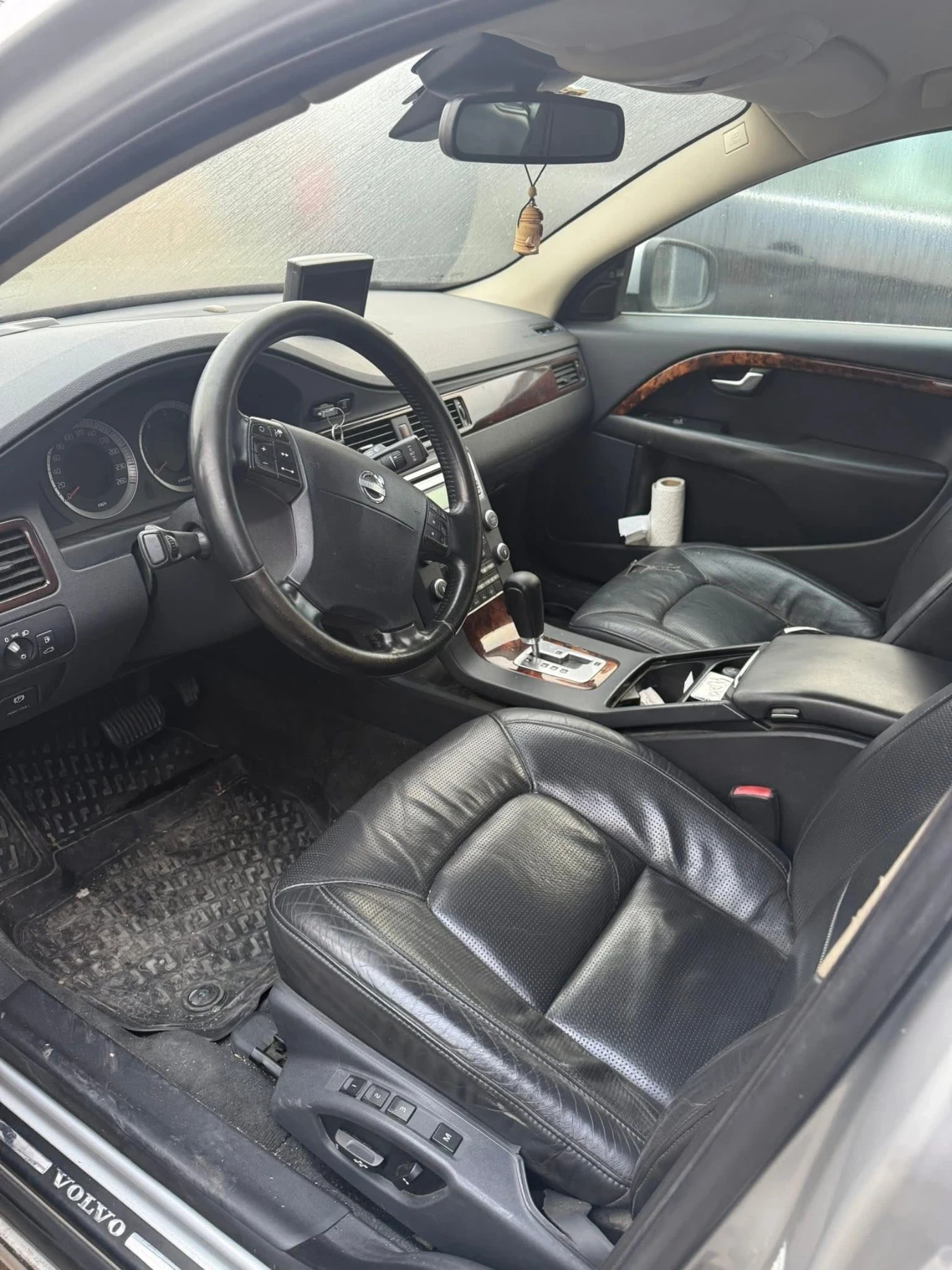 Volvo V70 2.4d5 awd - изображение 2