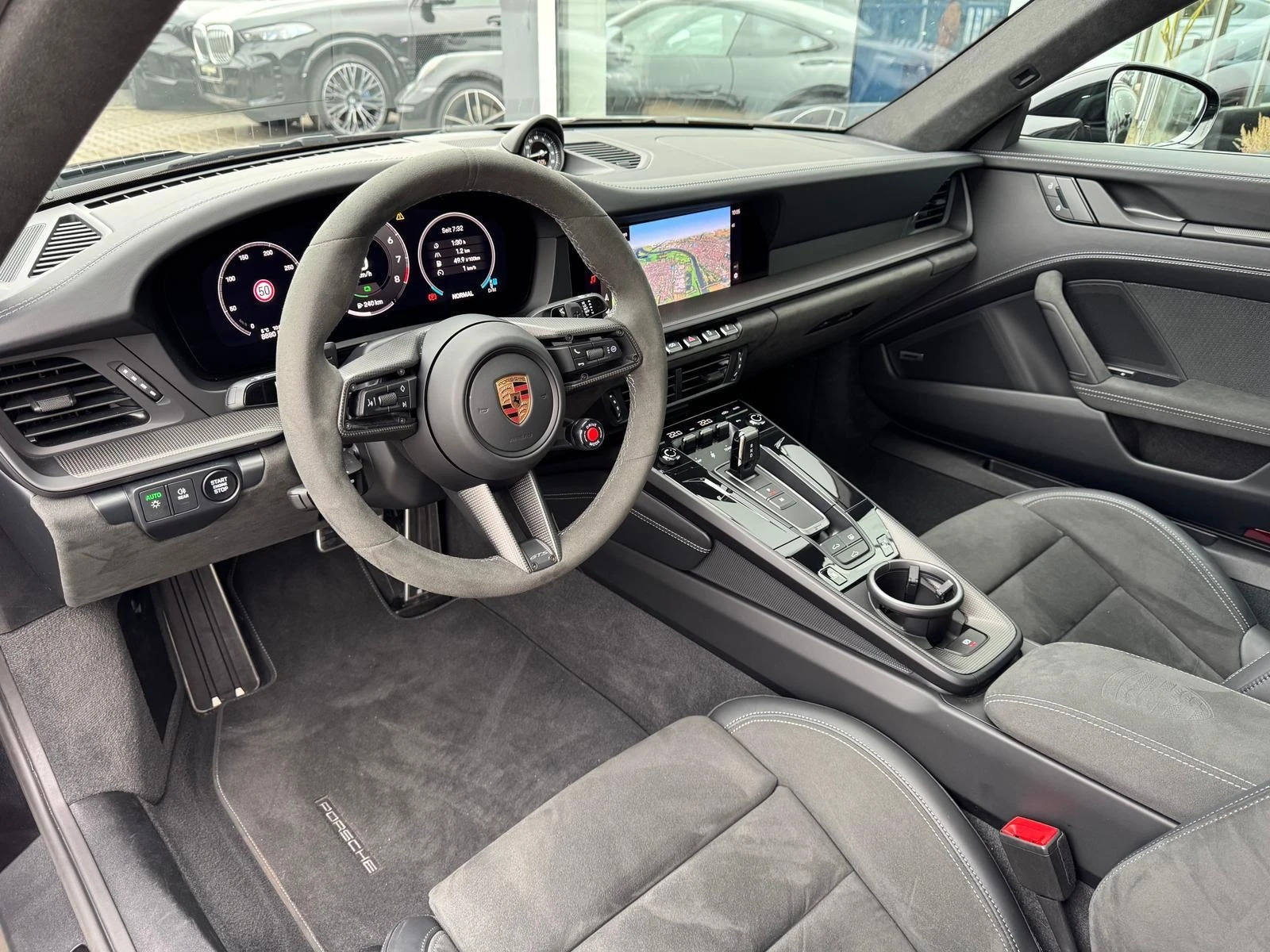 Porsche 911 992.2 CARRERA 4 GTS/AEROKIT/BOSE/PANO/SPORT DESIGN - изображение 7