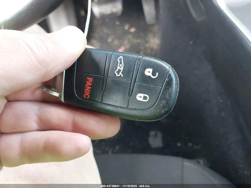 Dodge Challenger 3.6l Sxt Awd, снимка 11 - Автомобили и джипове - 53906732