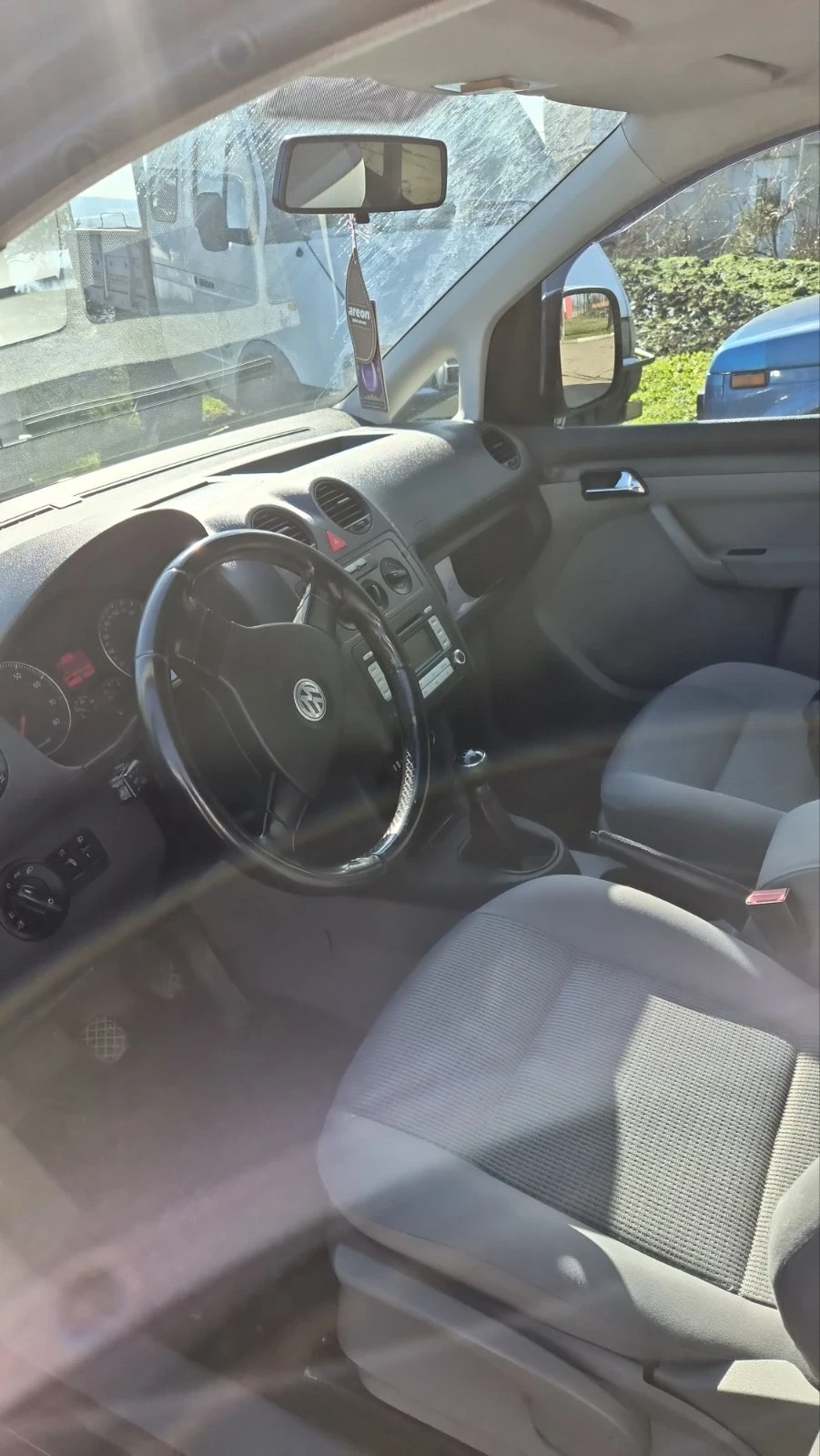 VW Caddy, снимка 5 - Автомобили и джипове - 54774870