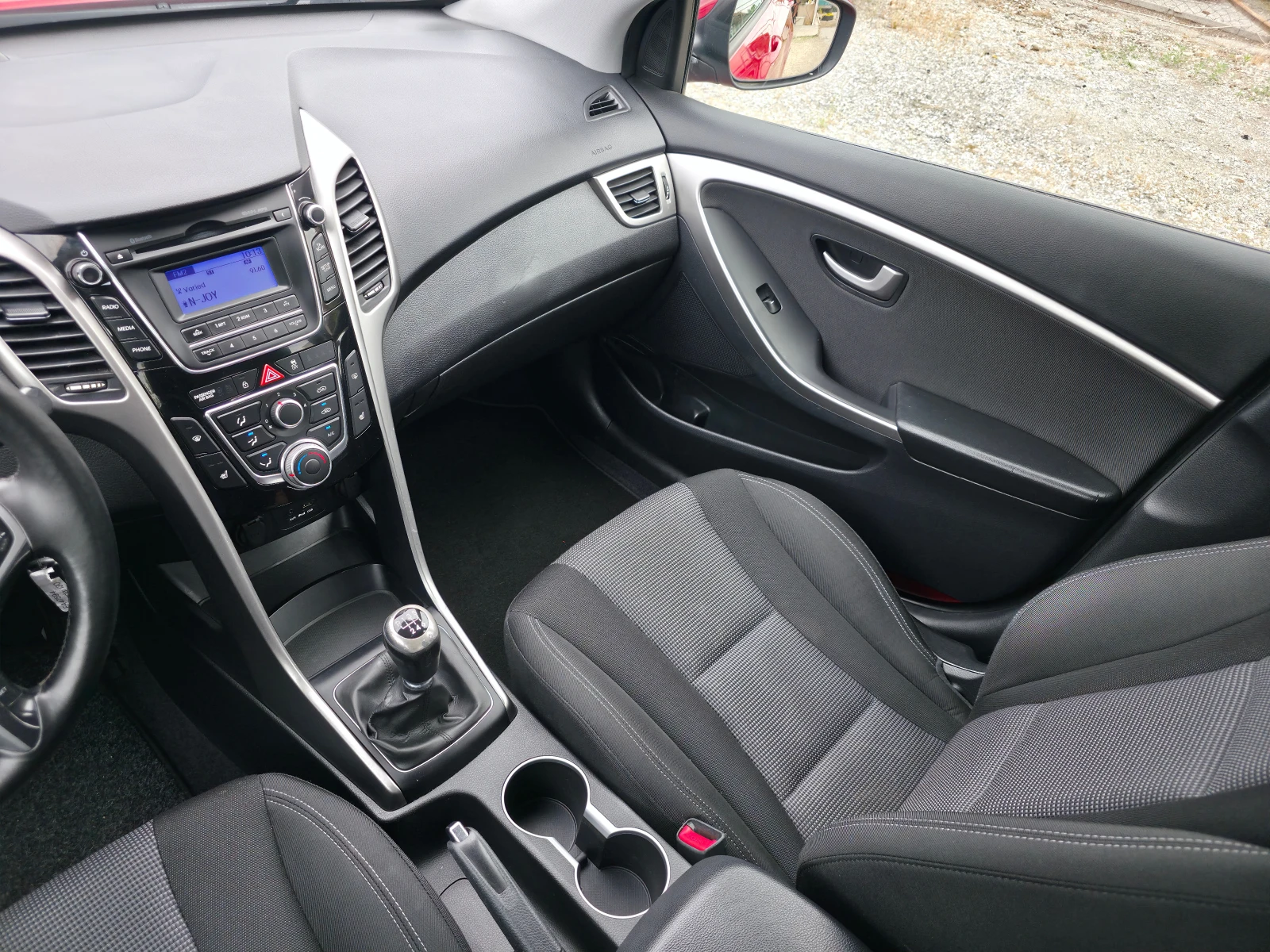 Hyundai I30 1.4i 16v, снимка 14 - Автомобили и джипове - 54885341