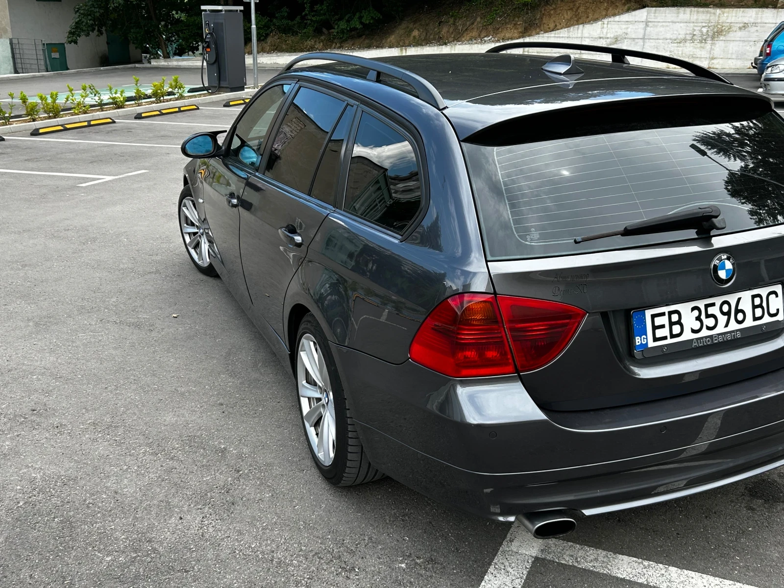 BMW 320, снимка 3 - Автомобили и джипове - 55011254