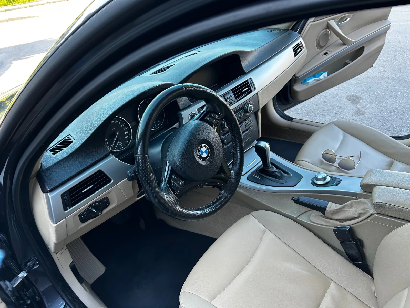 BMW 320, снимка 9 - Автомобили и джипове - 55011254