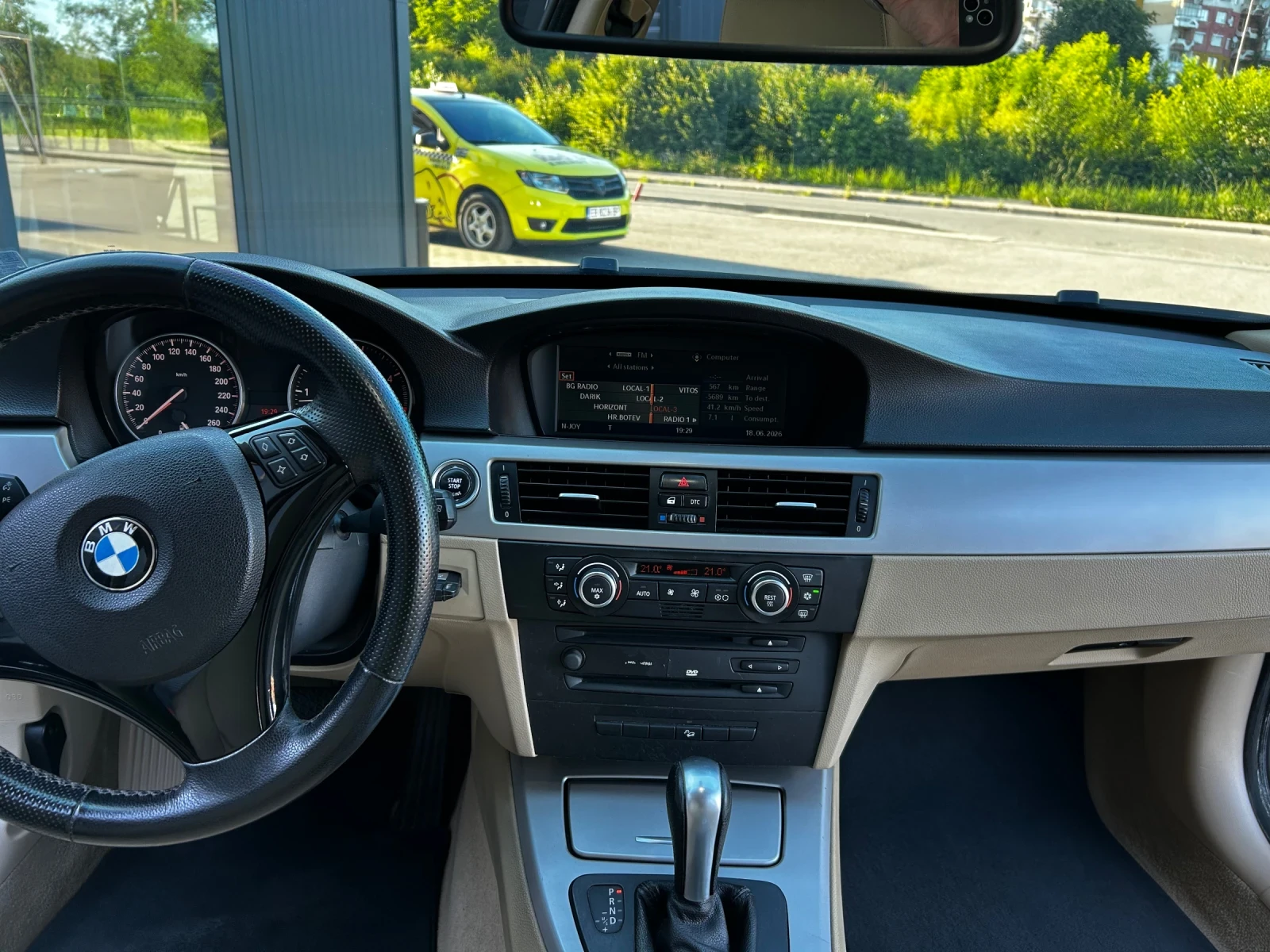 BMW 320, снимка 8 - Автомобили и джипове - 55011254