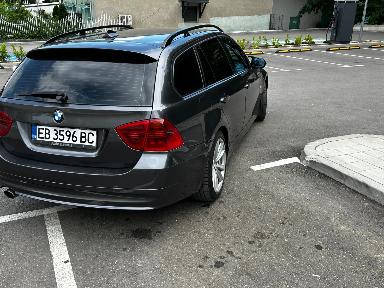 BMW 320, снимка 6 - Автомобили и джипове - 55011254