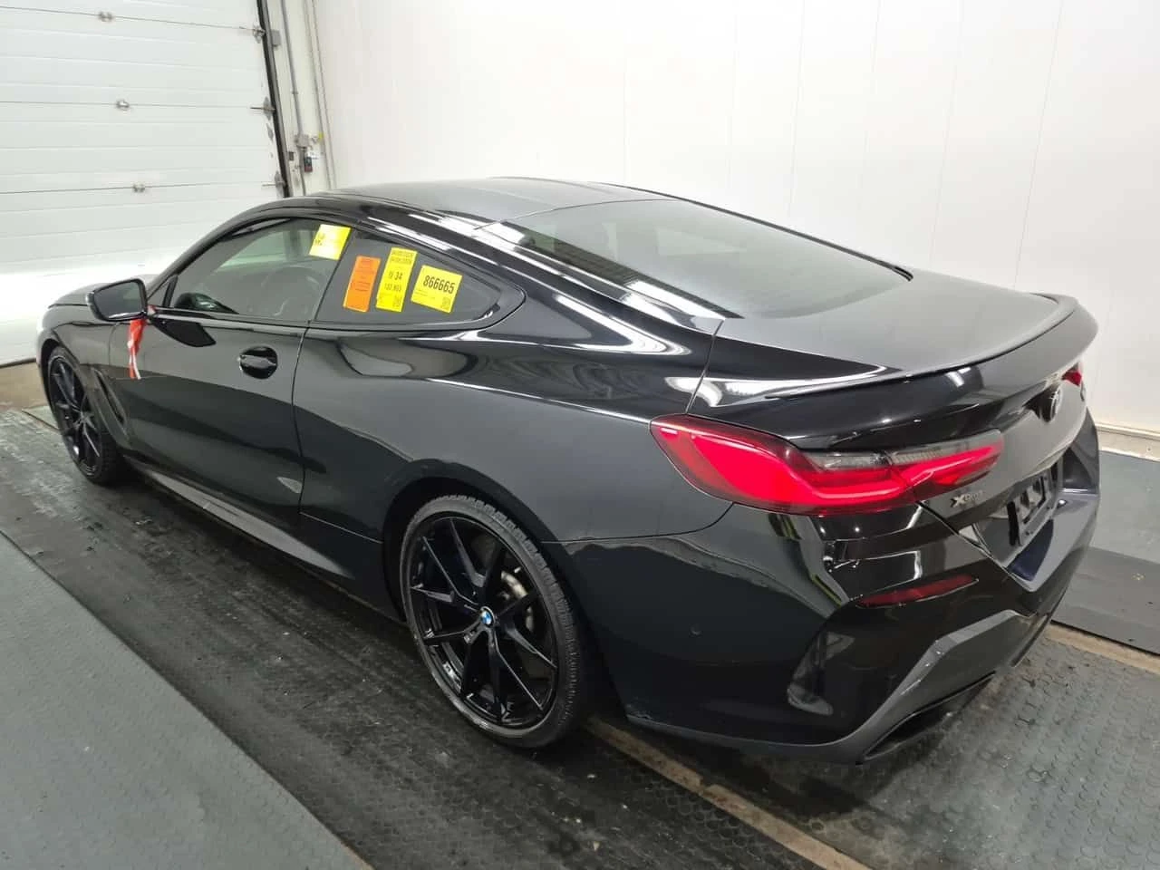 BMW 850 M850i xDrive/ДИСТРОНИК/360 КАМЕРИ, снимка 5 - Автомобили и джипове - 55023329