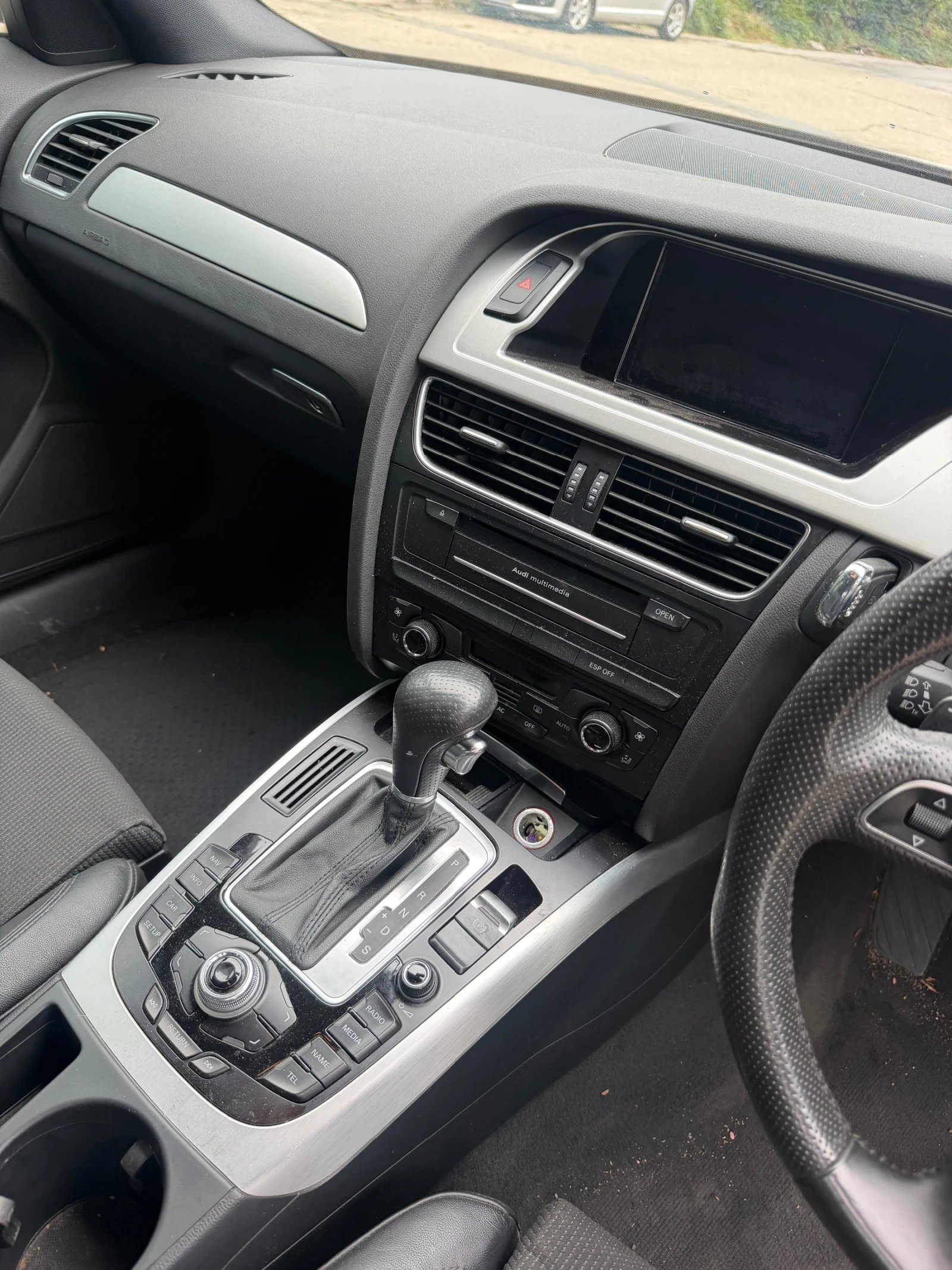 Audi A4 1.8Тфси автомат, снимка 8 - Автомобили и джипове - 55409490