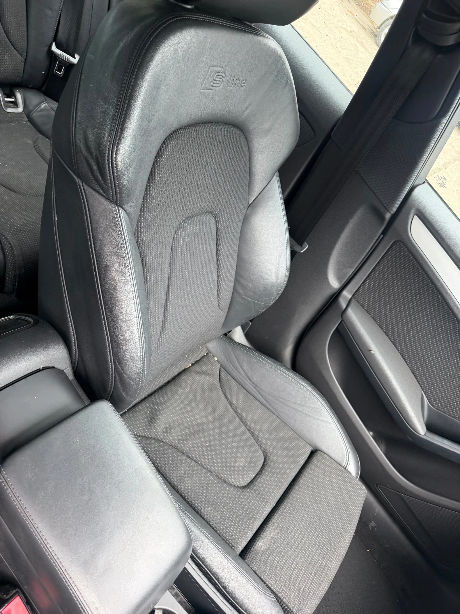 Audi A4 1.8Тфси автомат, снимка 9 - Автомобили и джипове - 55409490
