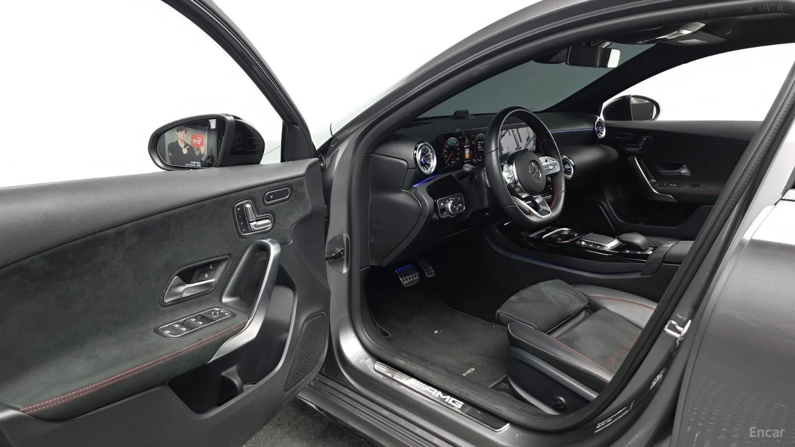 Mercedes-Benz A45 AMG AMG* 4MATIC* AMBIENT* HEADUP* ПОДГРЕВ* КАМЕРА* , снимка 8 - Автомобили и джипове - 55644818