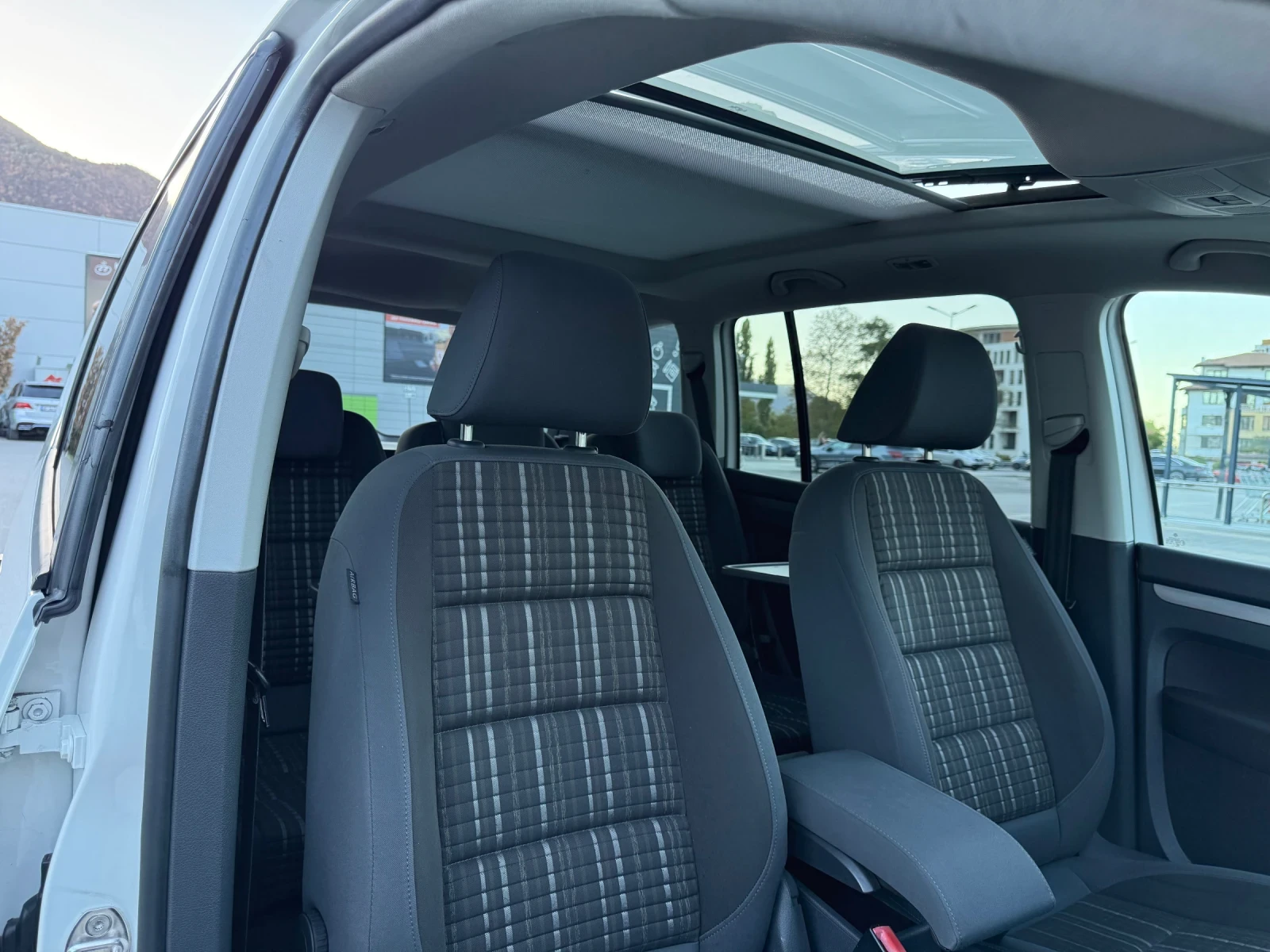 VW Touran CROSS* 2.0TDi* 6 �������� | Mobile.bg � ����������� 15