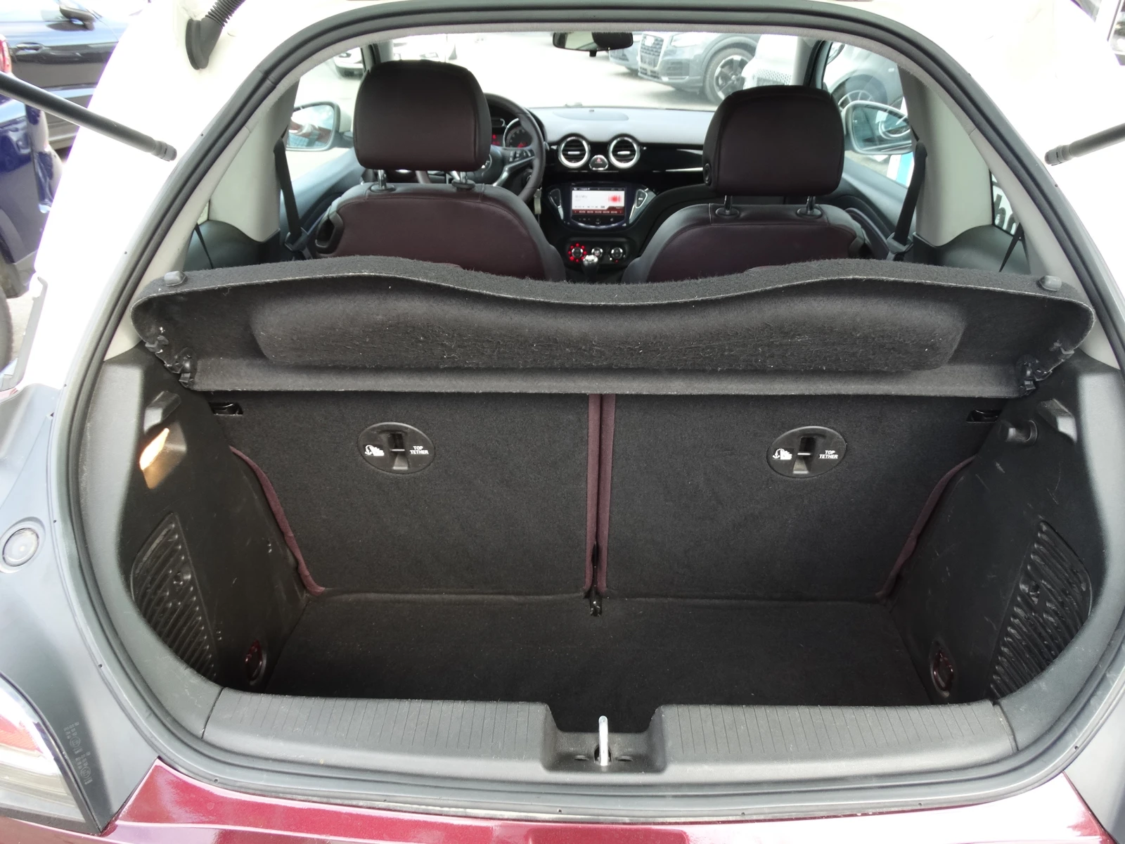Opel Adam Opel Adam 1.4, Стъклен таван, Кожен салон, 100кс., снимка 12 - Автомобили и джипове - 55689098