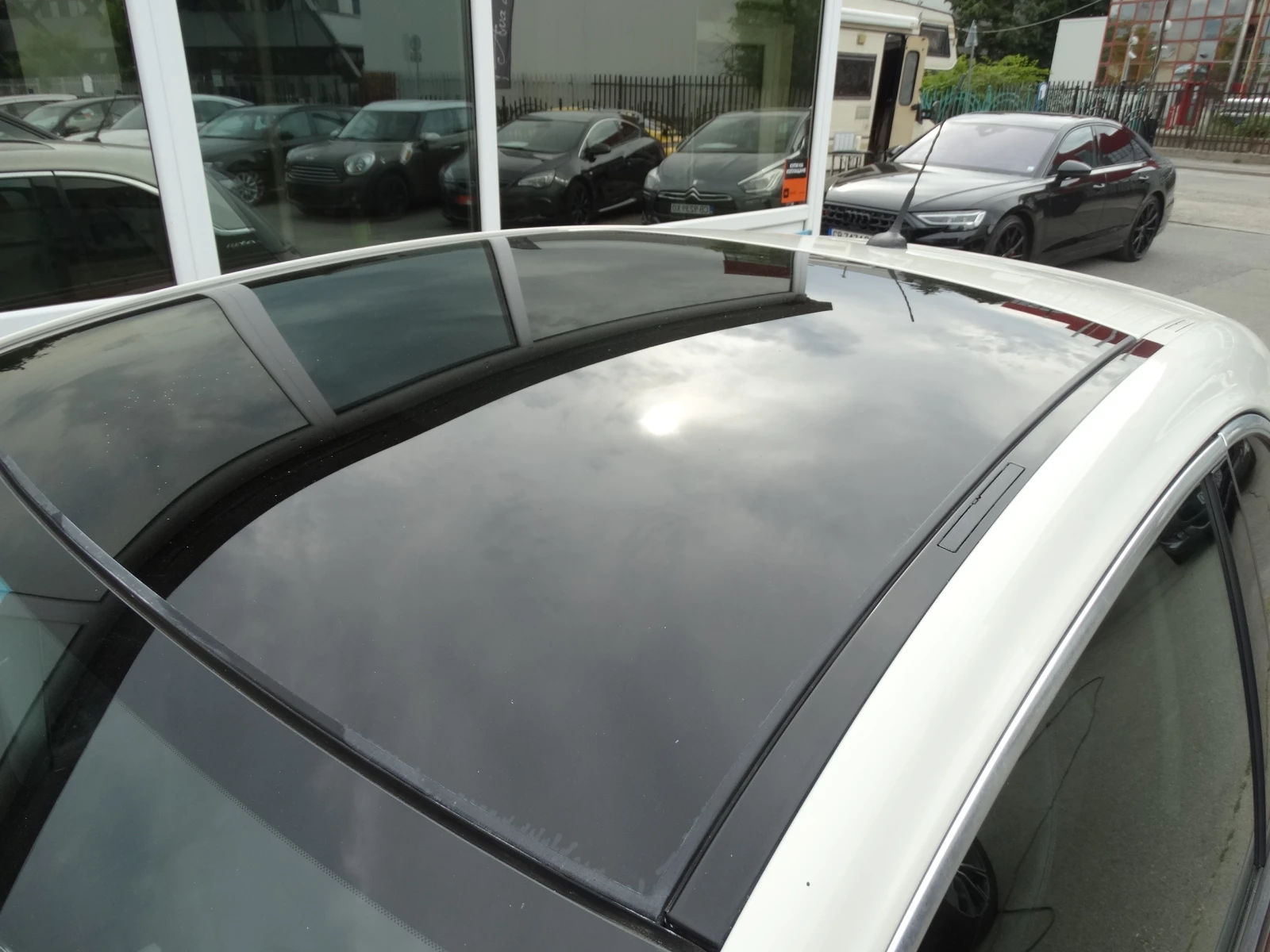 Opel Adam Opel Adam 1.4, Стъклен таван, Кожен салон, 100кс., снимка 6 - Автомобили и джипове - 55689098