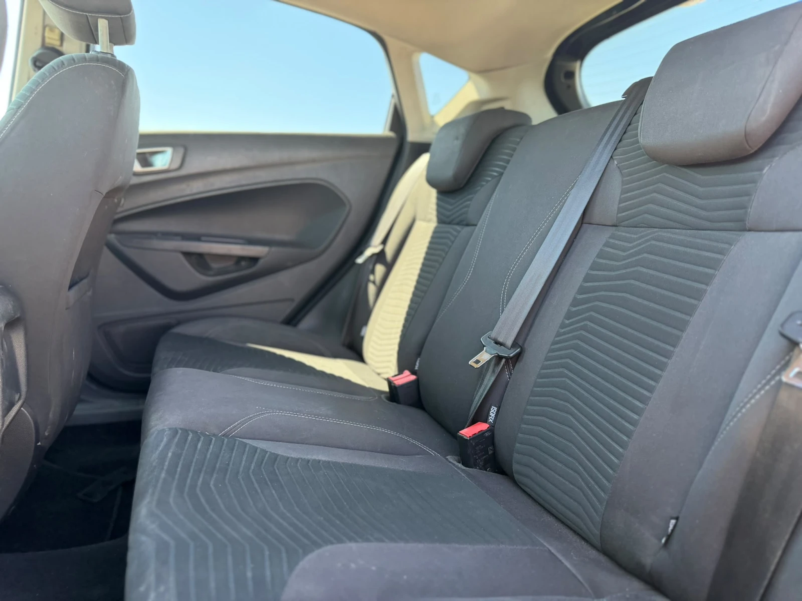 Ford Fiesta / 1.5D / EURO 5 / TITANIUM /, снимка 10 - Автомобили и джипове - 55725113
