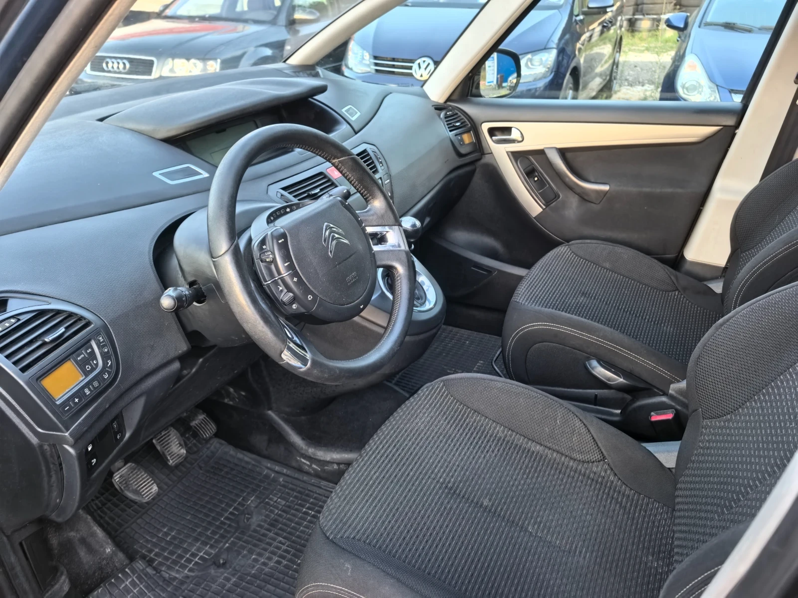Citroen C4 Picasso 1.6hdi ПЕРФЕКТНО СЪСТОЯНИЕ , снимка 8 - Автомобили и джипове - 55930750