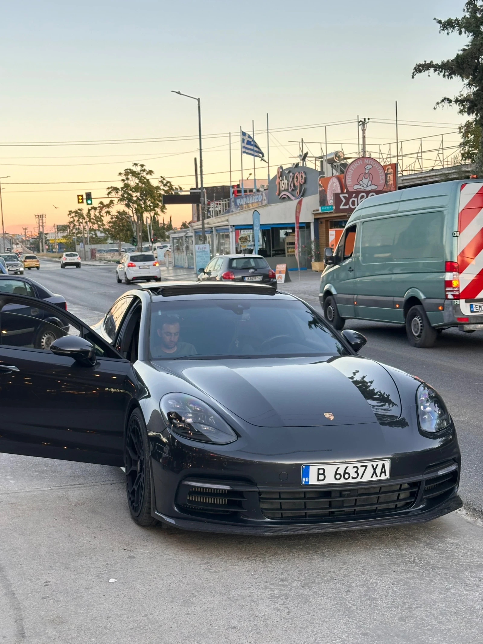 Porsche Panamera 4 E-hybrid , снимка 12 - Автомобили и джипове - 56265612