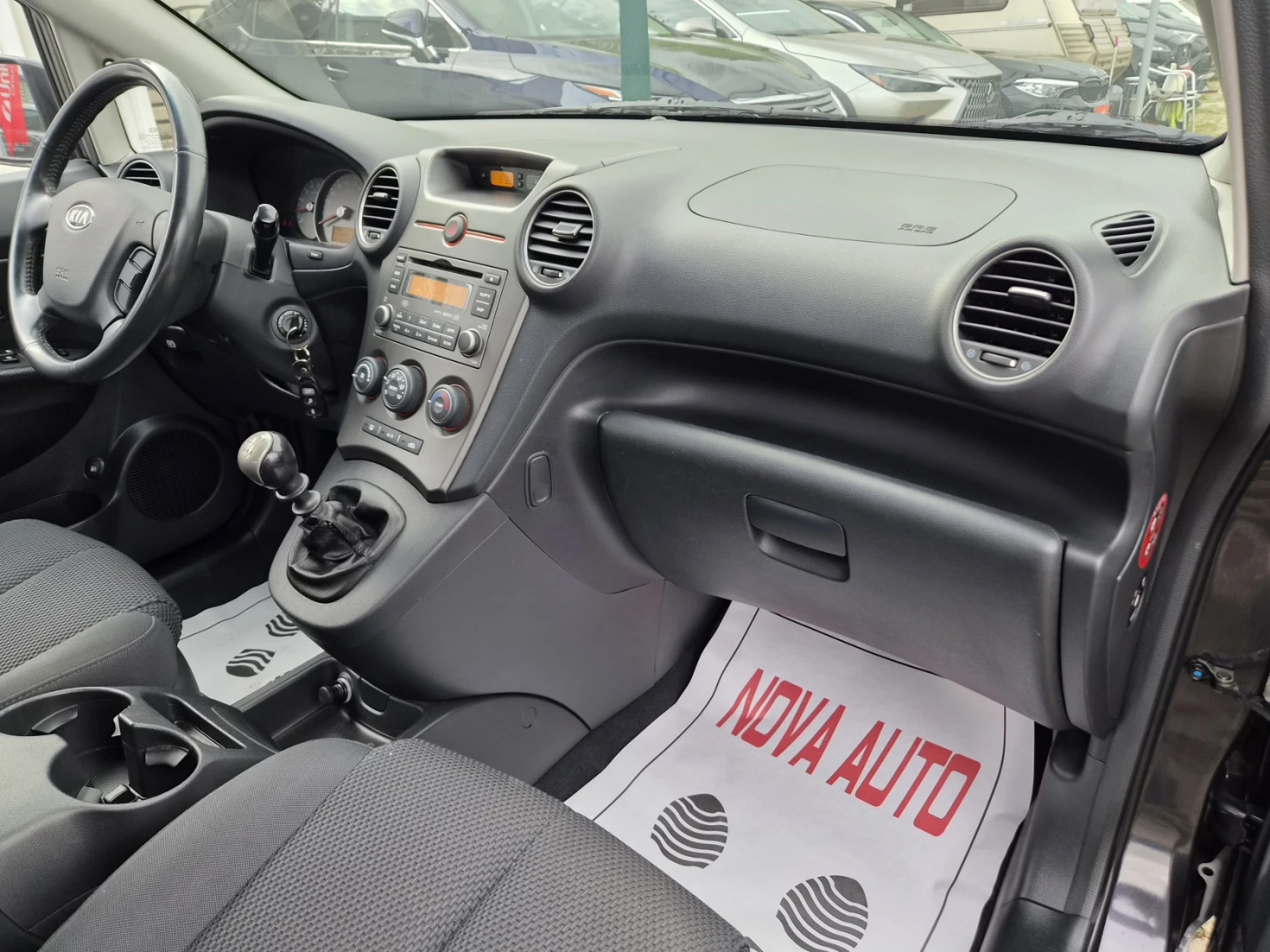Kia Carens 2.0D-140��-92.000�� | Mobile.bg � ����������� 11