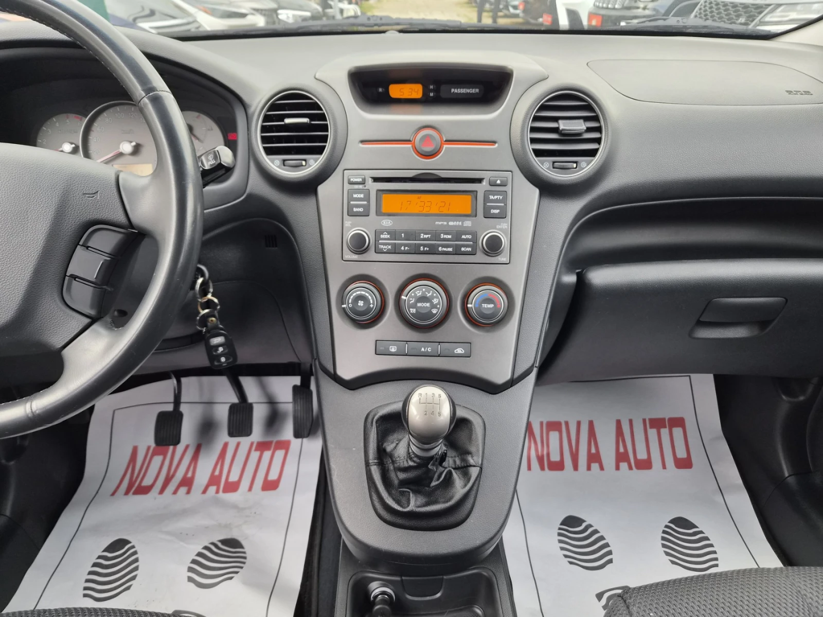 Kia Carens 2.0D-140��-92.000�� | Mobile.bg � ����������� 10