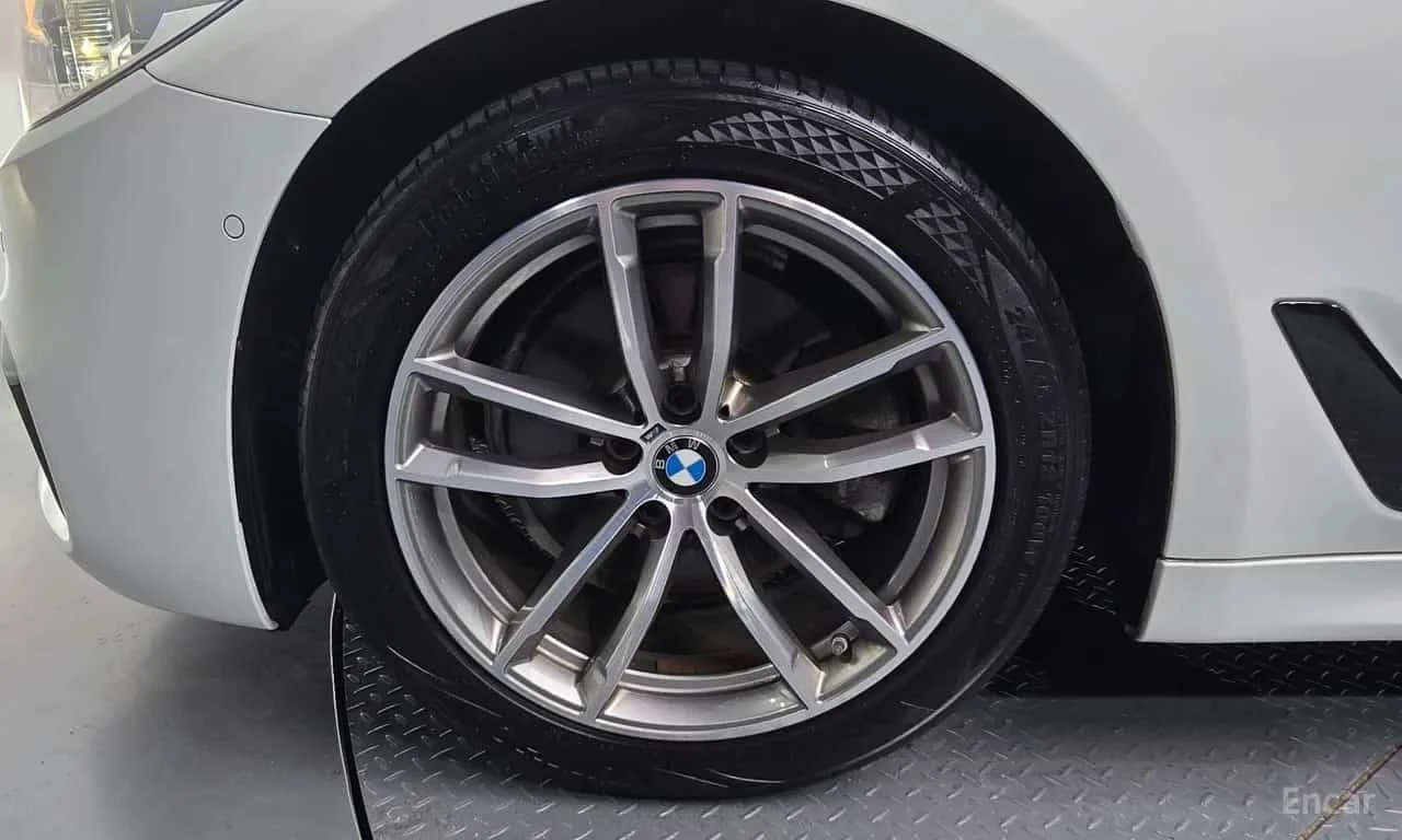 BMW 520 * 520d xDrive M Sport Package Plus * 360 * Head Up | Mobile.bg � ����������� 5