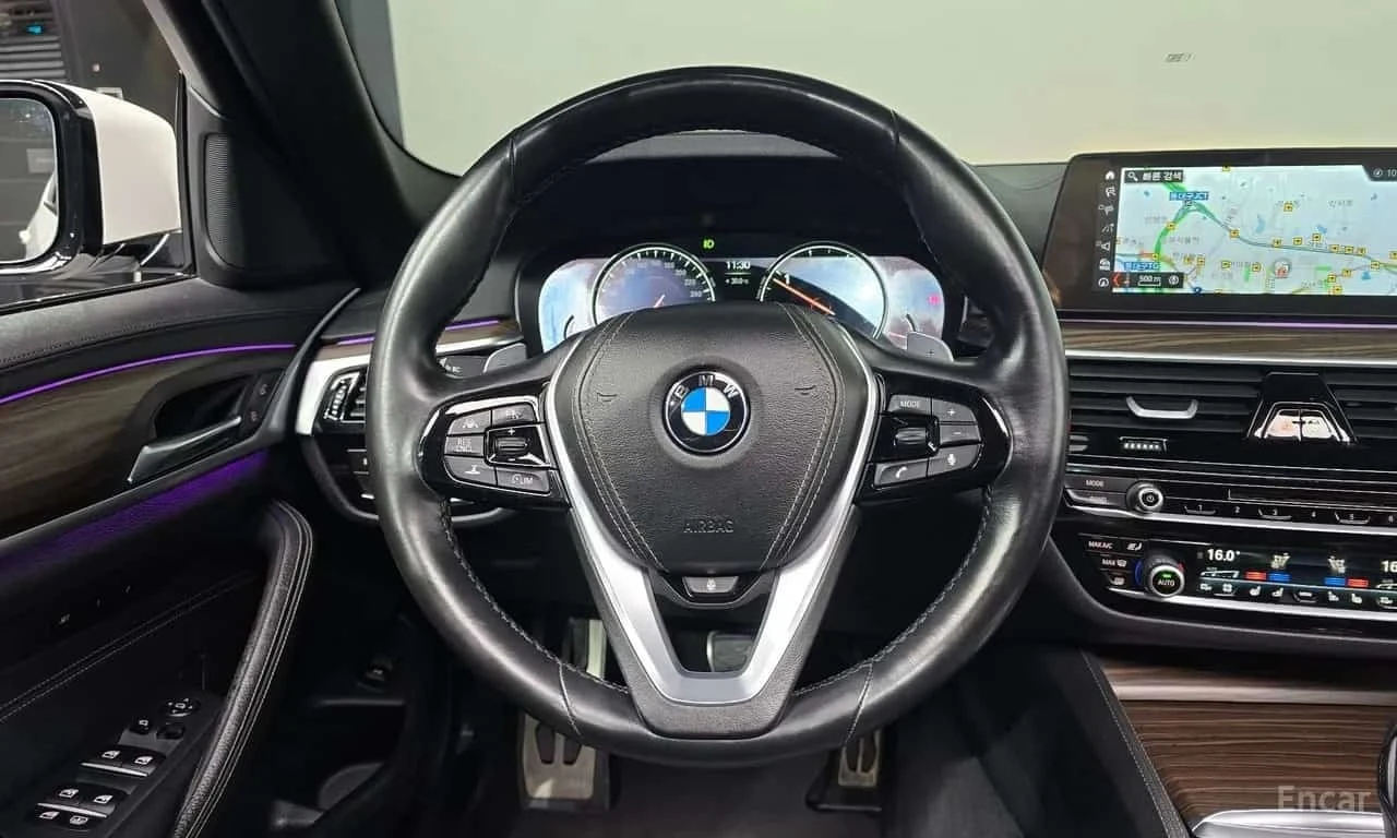 BMW 520 * 520d xDrive M Sport Package Plus * 360 * Head Up | Mobile.bg � ����������� 12