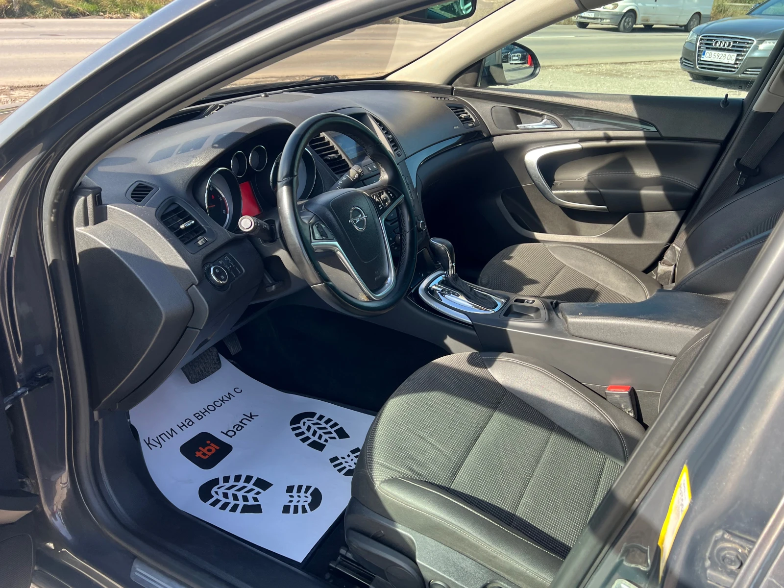 Opel Insignia, снимка 12 - Автомобили и джипове - 56642811