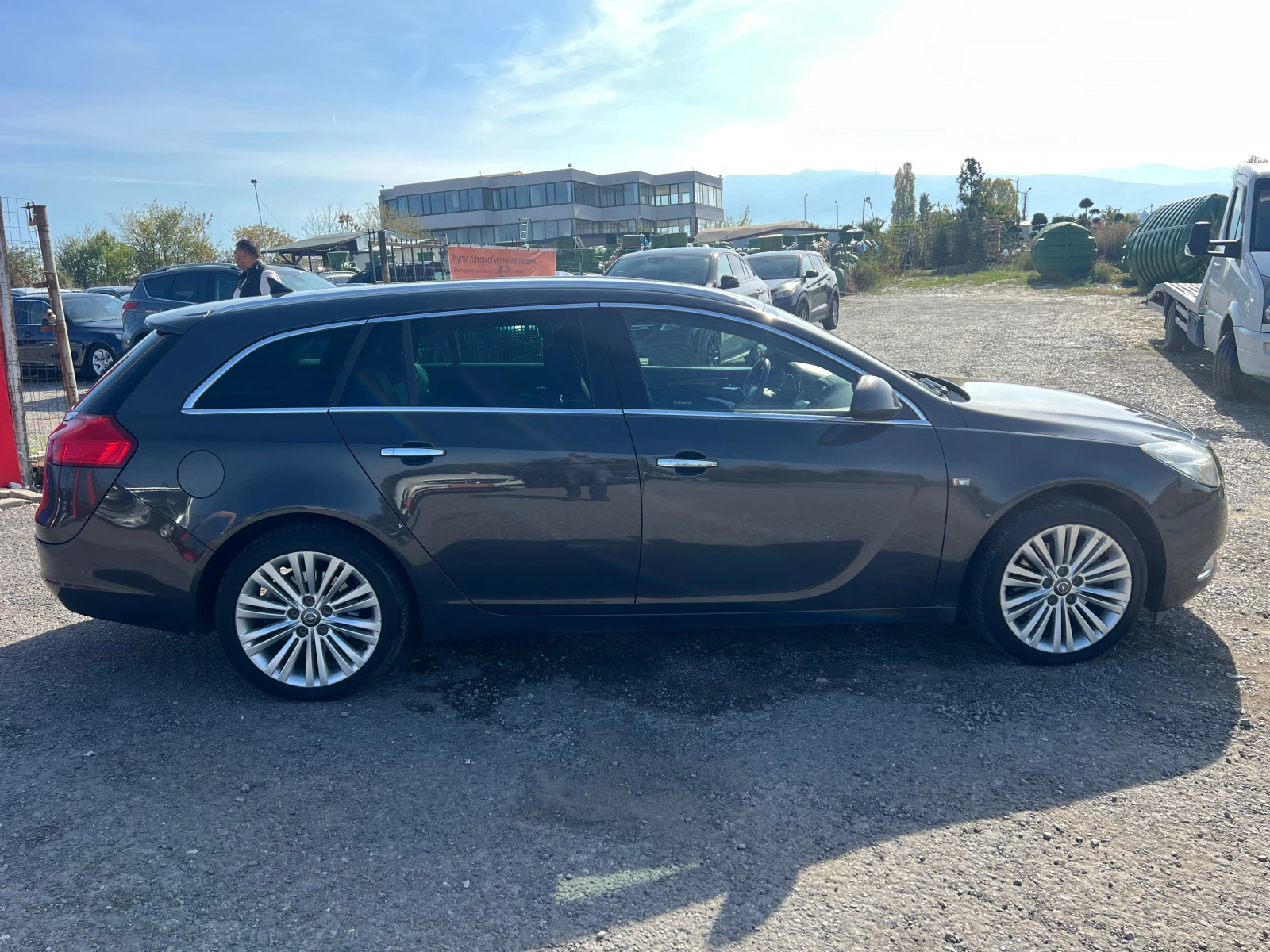 Opel Insignia, снимка 8 - Автомобили и джипове - 56642811
