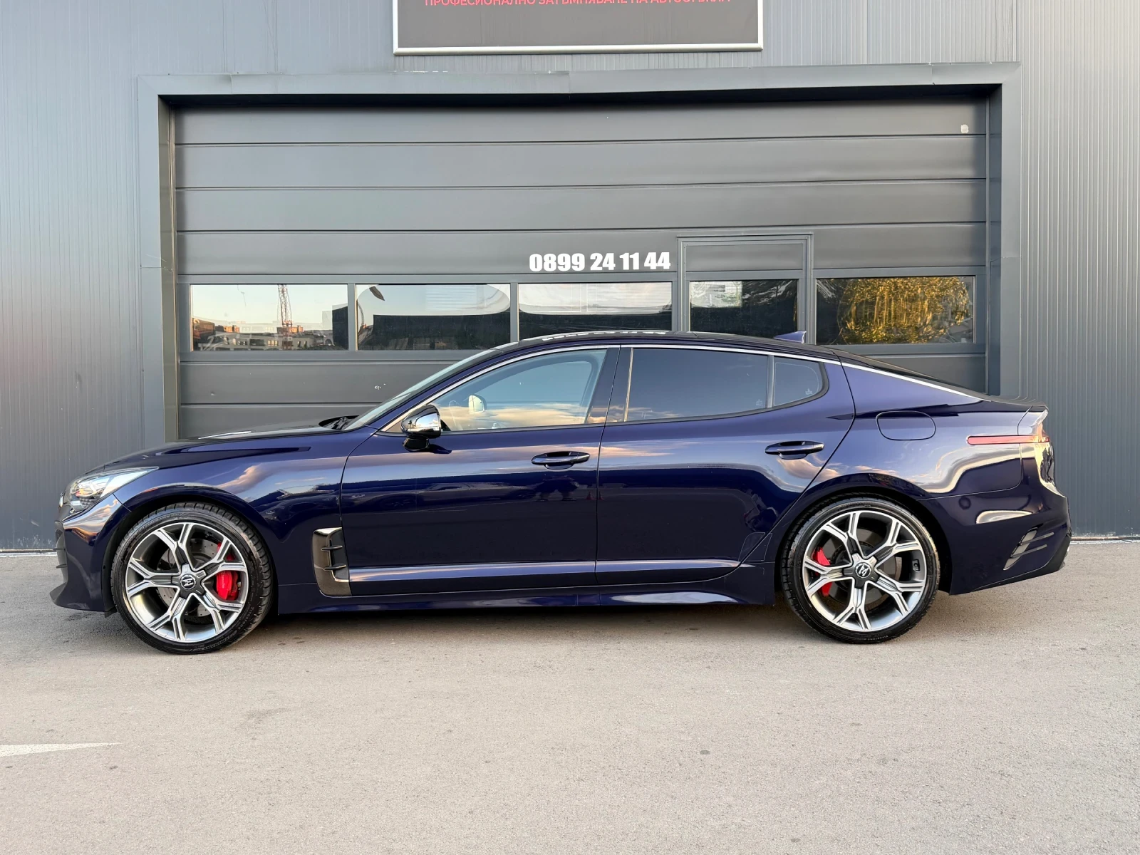 Kia Stinger 3.3 BI TURBO ( 470 к.с. ), снимка 3 - Автомобили и джипове - 56743235