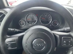 Jeep Wrangler SPORT | CARFAX | KEYLESS | ПОДГРЕВИ, снимка 16