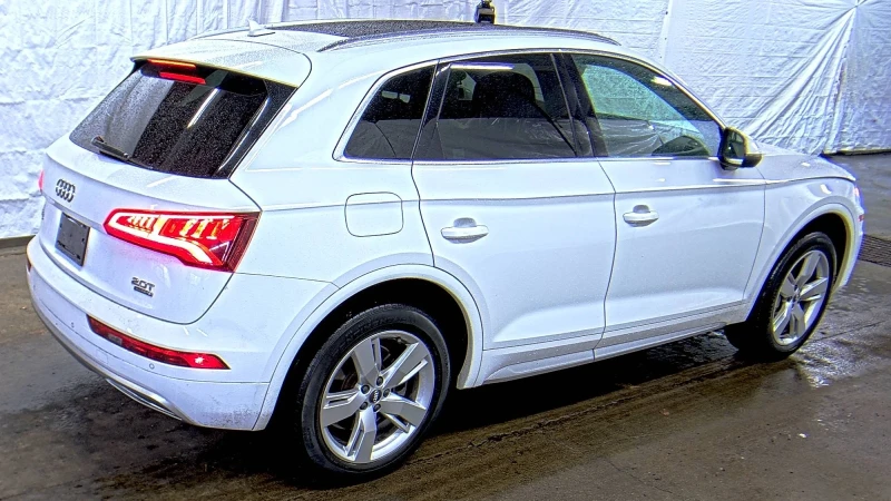 Audi Q5, снимка 5 - Автомобили и джипове - 49523640