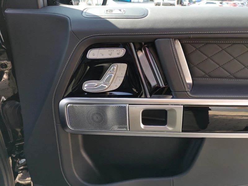 Mercedes-Benz G 63 AMG 4-MATIC/NIGHT/BURM/360/SUPERIOR/22/, снимка 13 - Автомобили и джипове - 52525326