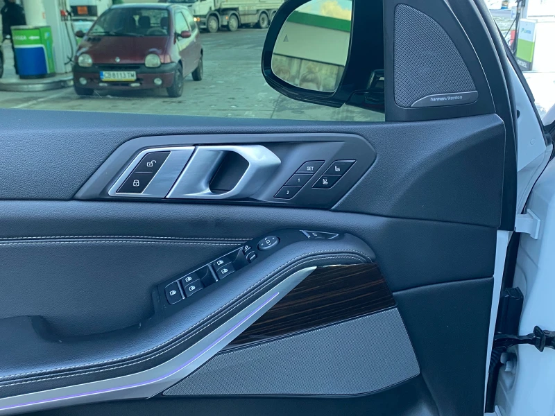 BMW X5 4.0i/M-ПАКЕТ/ВЪЗДУШНО/LASER/360, снимка 6 - Автомобили и джипове - 53077918