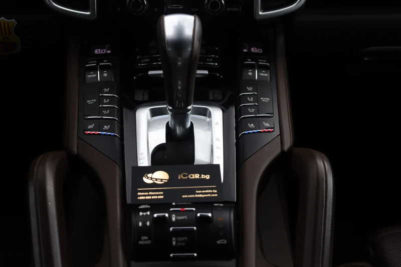 Porsche Cayenne 3.0D 4x4 LUFT KAM Обдухв LED Blind Lane #iCarbg, снимка 15 - Автомобили и джипове - 53361718