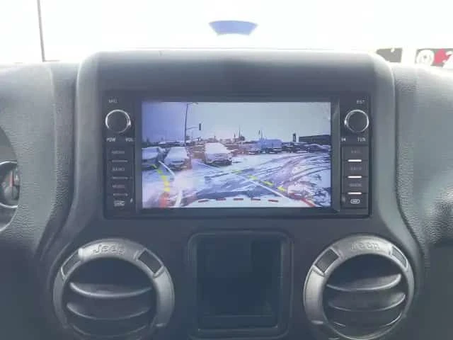 Jeep Wrangler SPORT | CARFAX | KEYLESS | ПОДГРЕВИ, снимка 15 - Автомобили и джипове - 53972529