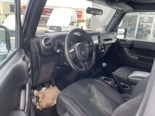 Jeep Wrangler SPORT | CARFAX | KEYLESS | ПОДГРЕВИ, снимка 10 - Автомобили и джипове - 53972529