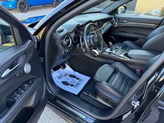 Alfa Romeo Stelvio Quadrifoglio  CARFAX, снимка 5 - Автомобили и джипове - 56239032