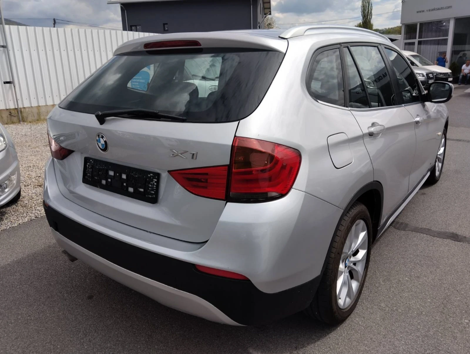 BMW X1  - изображение 7