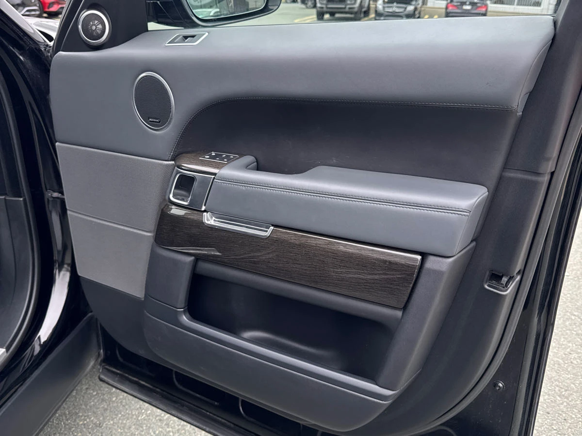 Land Rover Range Rover Sport * V8 Supercharged* * АВТОКРЕДИТ* * ЦЕНА ДО БЪЛГАРИ - изображение 9